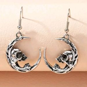 Silver crescent moon skull earrings NEW